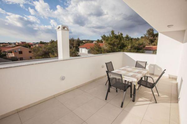 Apartman Franc S Vir Buitenkant foto
