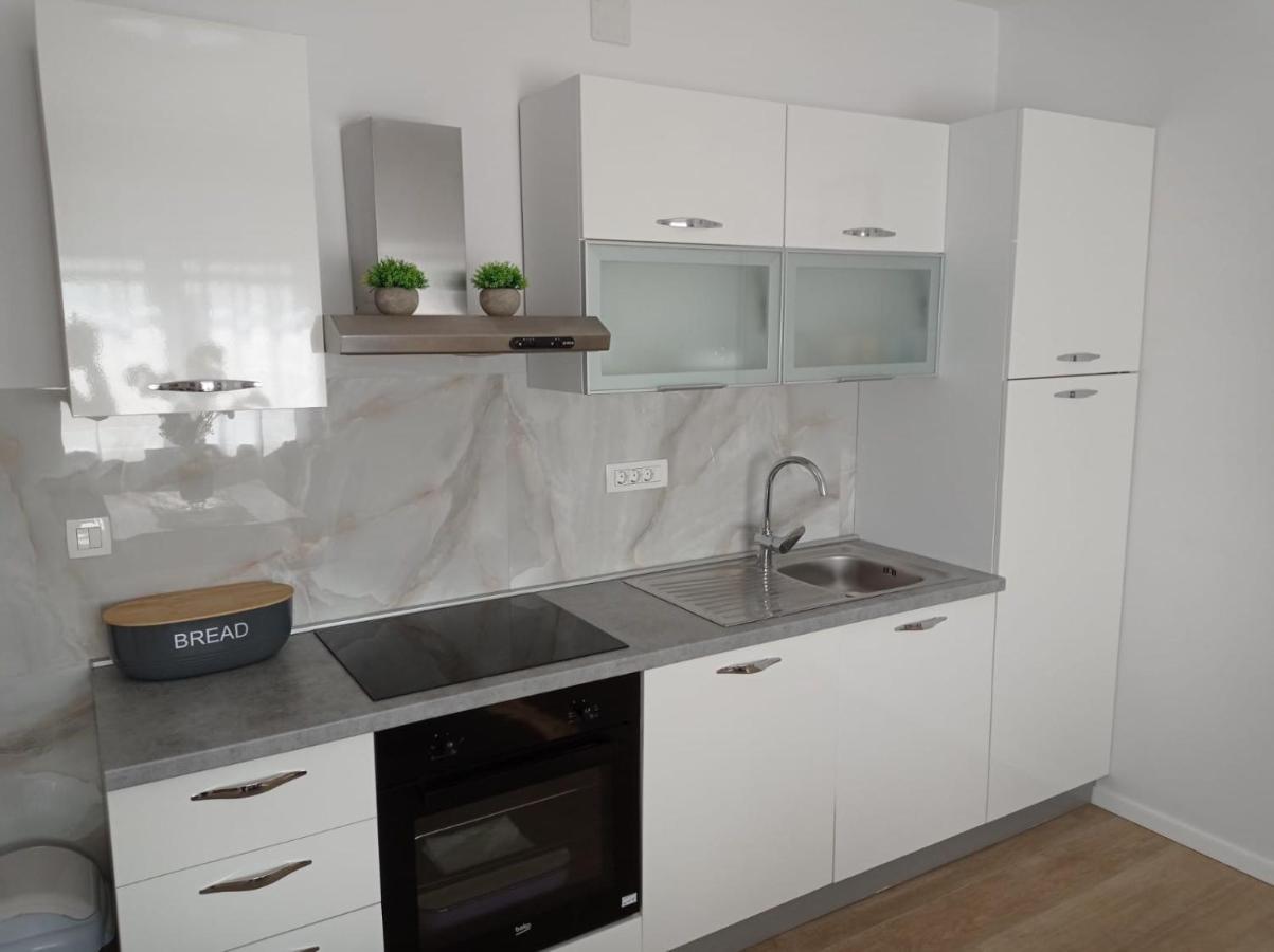 Apartman Franc S Vir Buitenkant foto